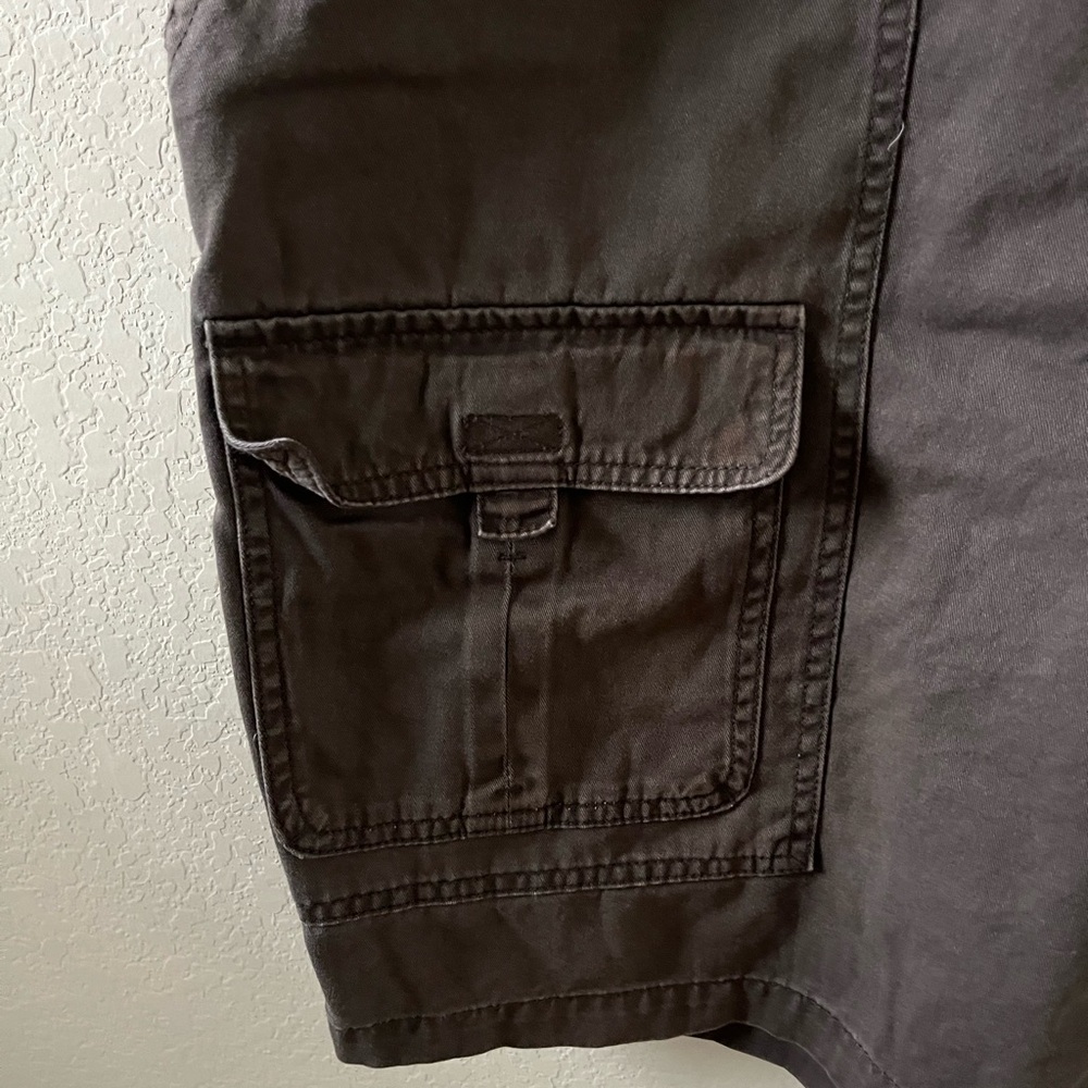 The Foundry Supply Co Cargo Shorts | Waist 48 | Brown | 100% Cotton - Picture 2 of 8
